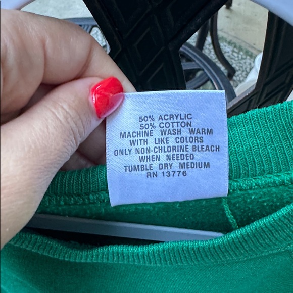 HANES / VINTAGE • Holiday Santa Christmas Noodie - Picture 6 of 7